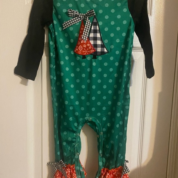 New Christmas Romper - Picture 4 of 6